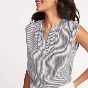 EUC Old Navy Sleeveless Striped Button-Down Top, M